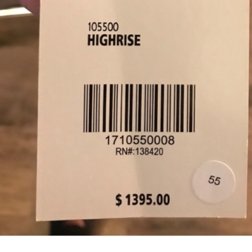 CARLISLE • Gorgeous HIGHRISE Leather Jacket $1395 Retail - Picture 4 of 16